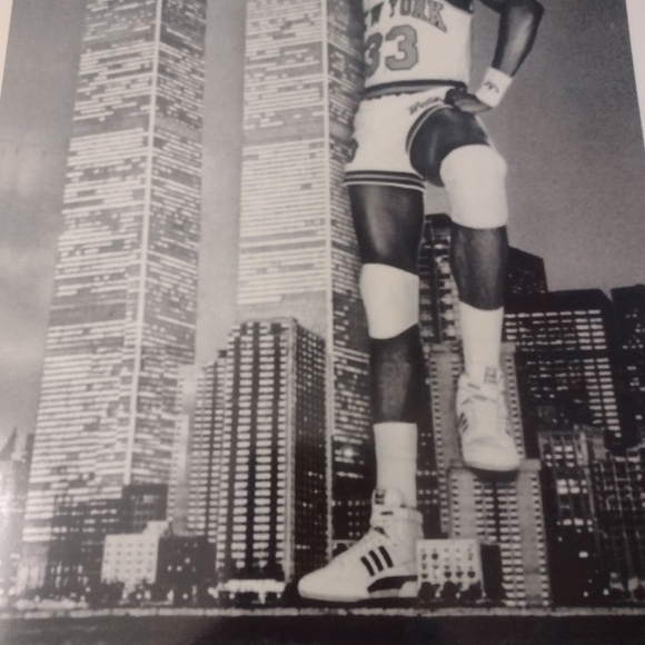 NEW! PATRICK EWING KNICKS ROOKIE BLACK & WHITE OLD SCHOOL 8.5x11 GLOSSY POSTER🤩 - Picture 6 of 8
